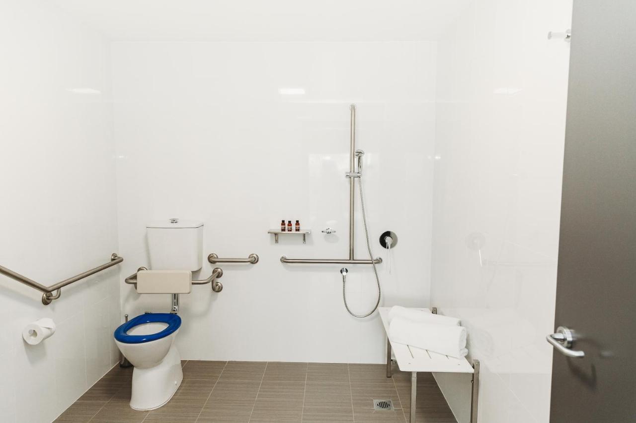 Coniston Hotel Wollongong Bagian luar foto
